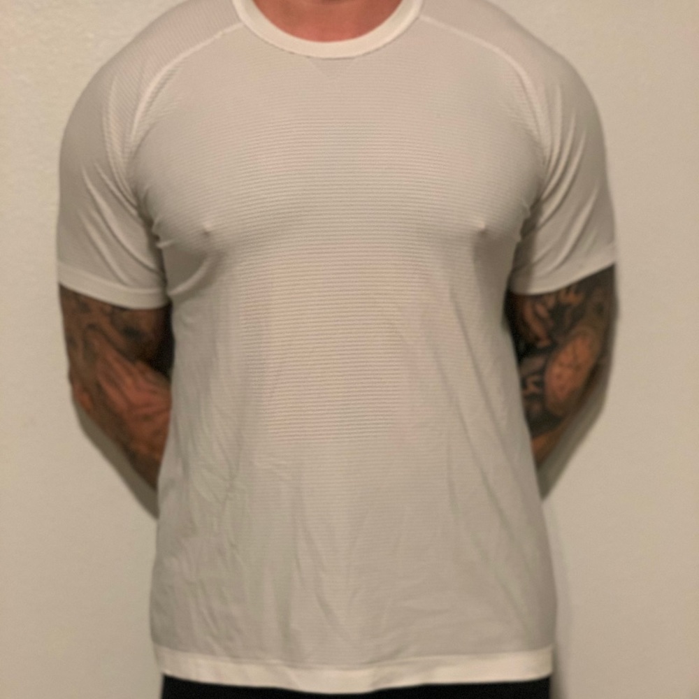 Lululemon men’s shirt